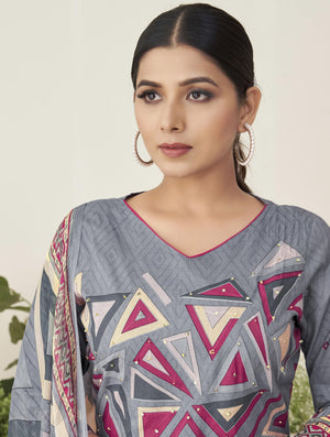 DRAVINAM Trends Kurti 2.50 mtrs,Viscose Reyon Dyed (2.7 m),Viscose German Half Pure Designer Print Dupatta (2.25 m)|Green