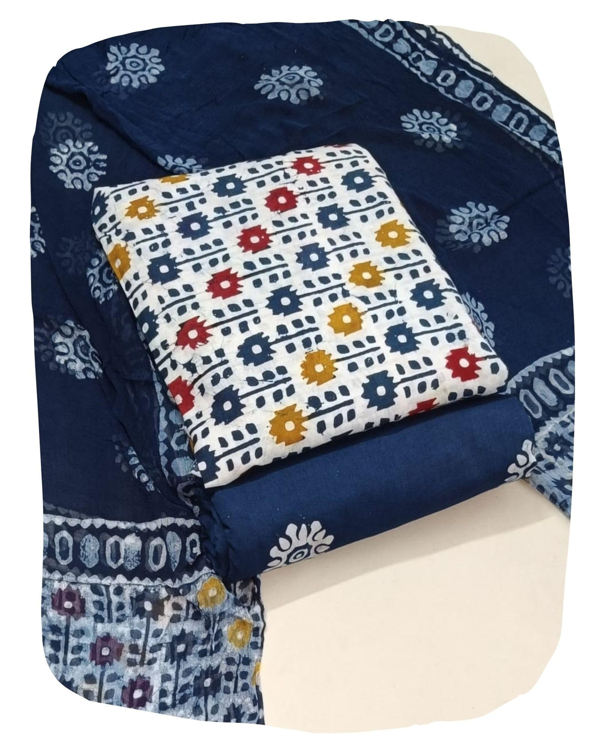 DRAVINAM Trends Unstitched Jaipuri Handmade Wax Batik Print Premium Cotton Dress Material with Pure Chiffon Dupatta