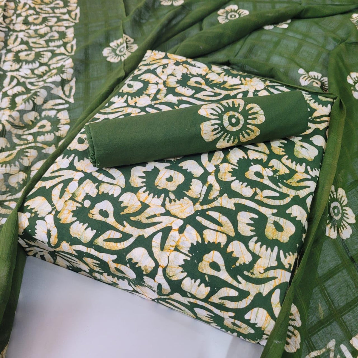 DRAVINAM Trends Unstitched Jaipuri Handmade Wax Batik Print Soft Cotton Dress Material with Dupatta