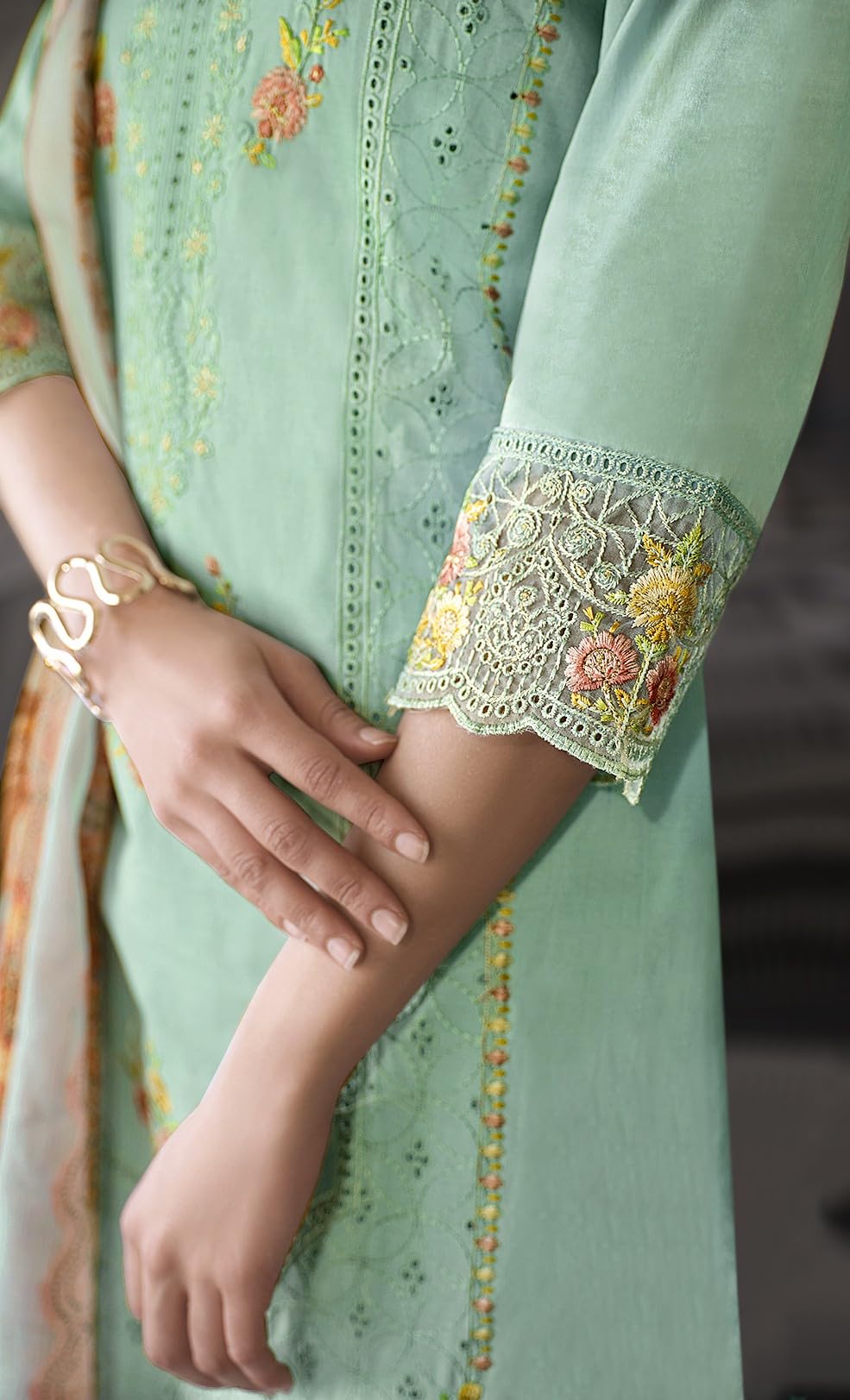 DRAVINAM Trends Women's Unstitched Lawn Cotton Karachi Embroidered Suit Material - Lawn Cotton Heavy Karachi Embroidered Shirt with Heavy Daman Work II Cotton Bottoms II Cotton Digital Printed Dupatta