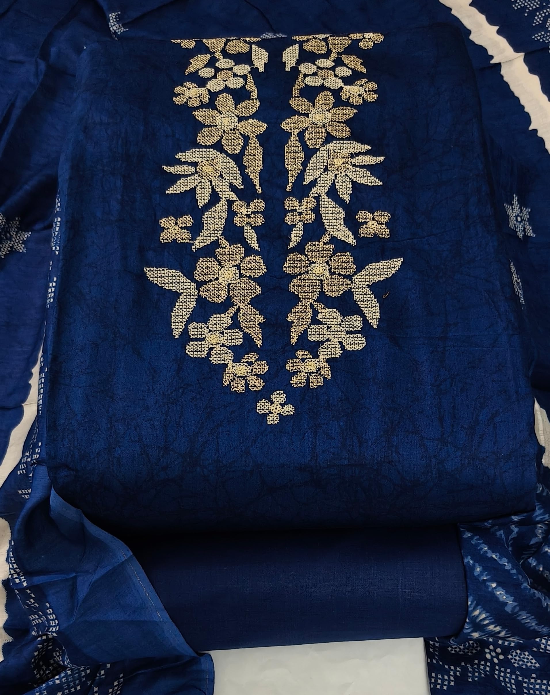 DRAVINAM Trends Women's Pure Cotton Embroidered Unstitched Dress Material with Printed Muslin Dupatta
