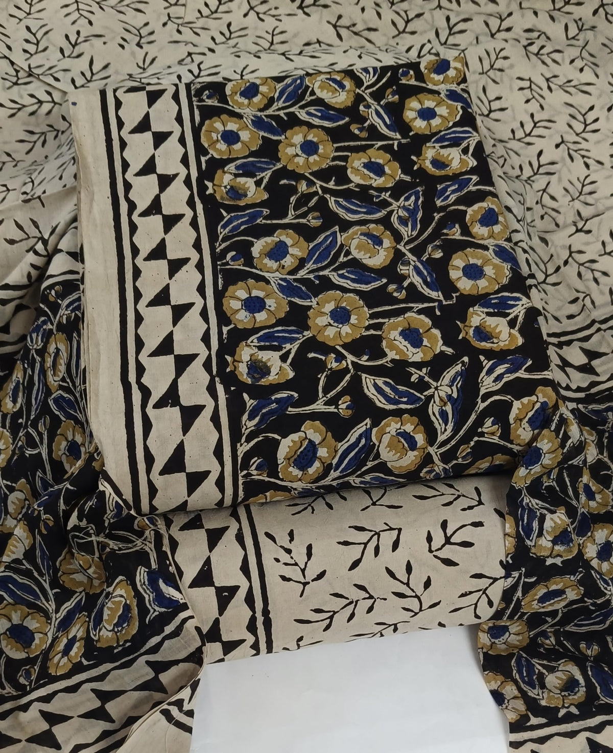DRAVINAM Trends Women's Jaipuri Pure Cotton Handmade Floral Block Bagh Print Unstitched Dress Material Set with Dupatta (Top, Bottom, and Dupatta Fabric)