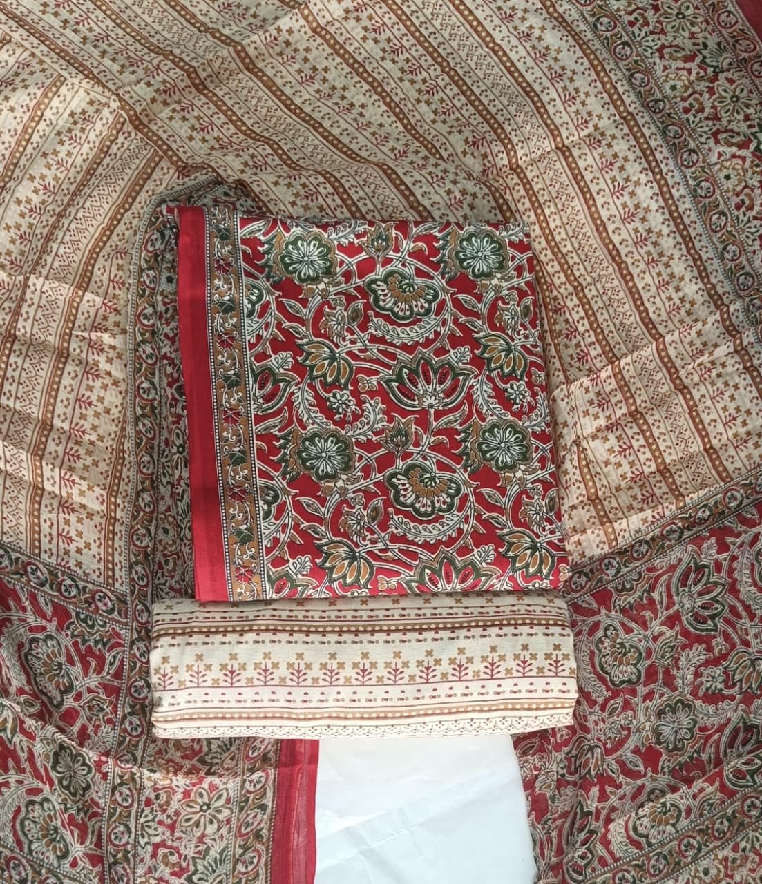 DRAVINAM Trends Jaipuri Print Cambric Cotton Unstitched Salwar Suit Dress Material for Women with Mulmul Cotton Dupatta