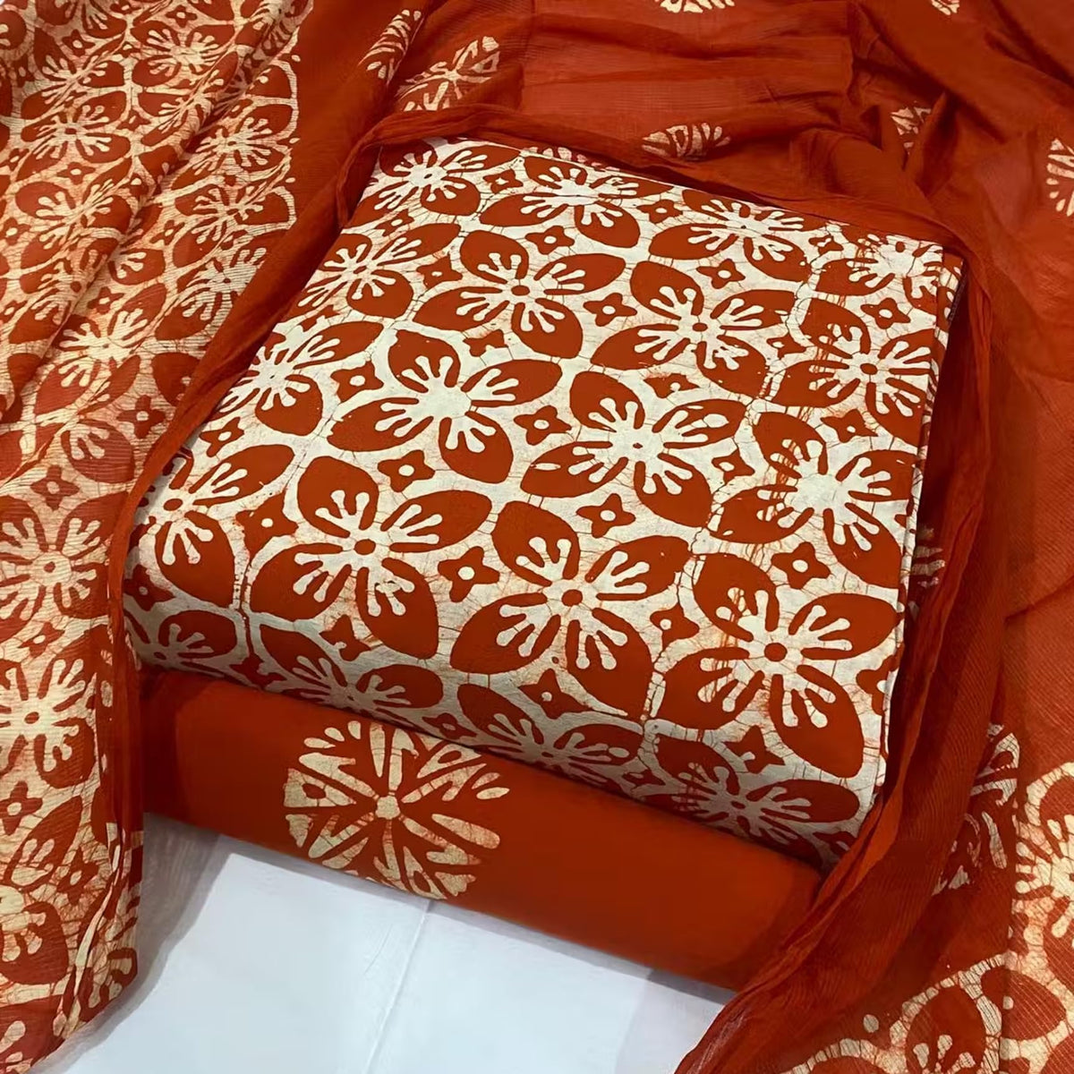 DRAVINAM Trends Unstitched Jaipuri Handmade Wax Batik Print Soft Cotton Dress Material with Dupatta