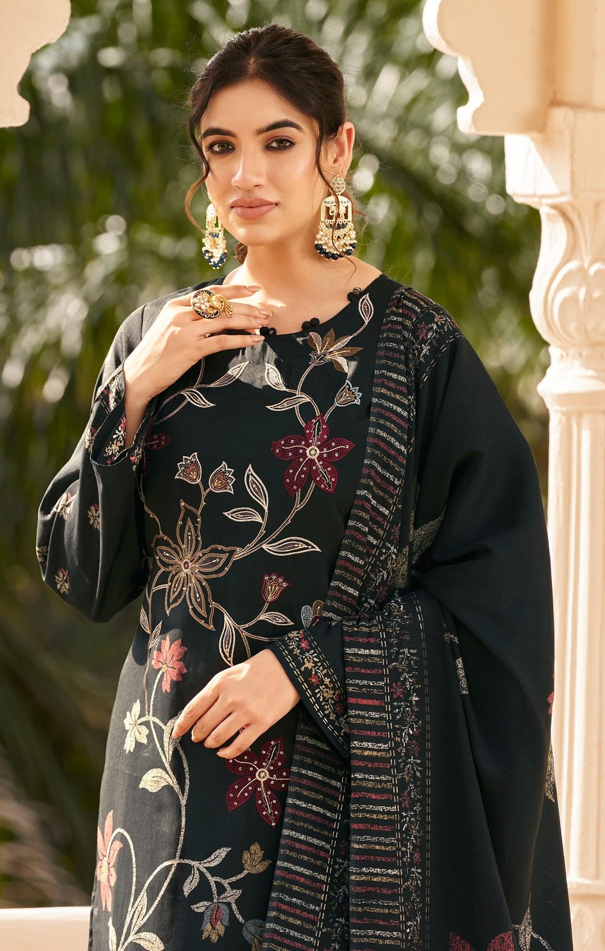 DRAVINAM Trends Women's Unstitched Salwar Suit Dress Material Pure Viscose Maslin Digital Print Embroidered Kameez Plain Unstitched Bottoms and Maslin Digital print Dupatta