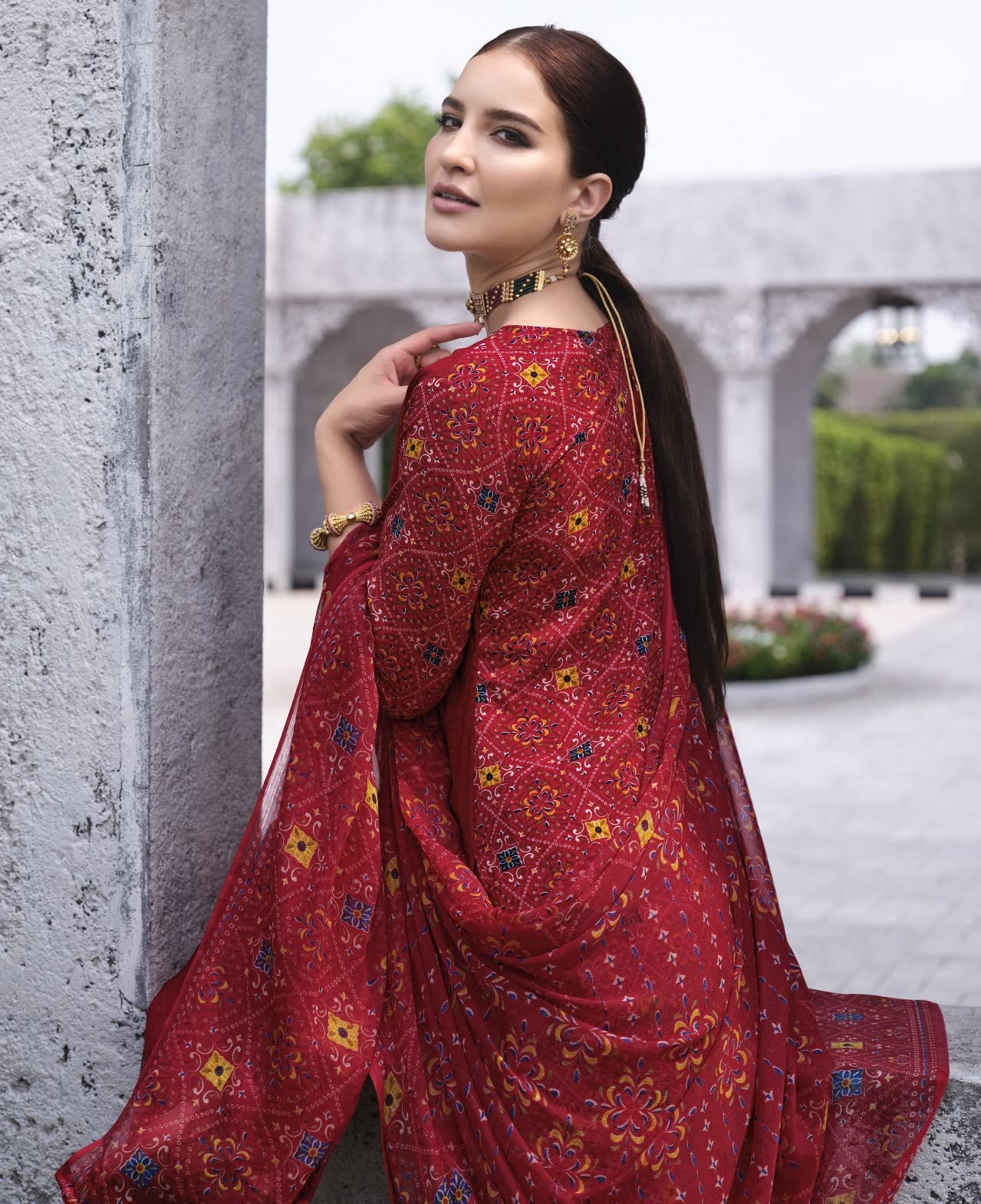 DRAVINAM Trends Unstitched Printed Embroidered Rayon Salwar Suits Set with Chiffon Dupatta (Green)