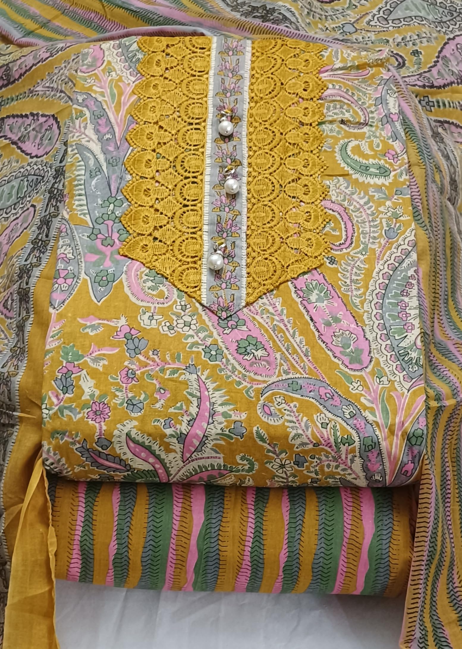 DRAVINAM Trends Women's Cambric Cotton Dress Material | Unstitch Kalamkari Printed Suit Set with Cotton Dupatta