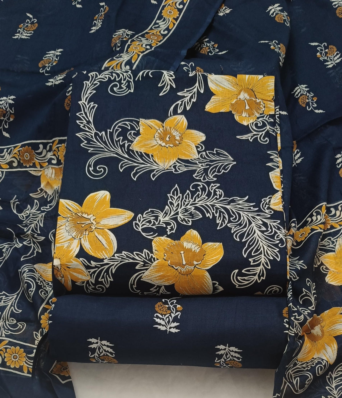 DRAVINAM Trends Discharge Prints Pure Soft Cotton Unstitched Salwar Suit Dress Material with Cotton Dupatta