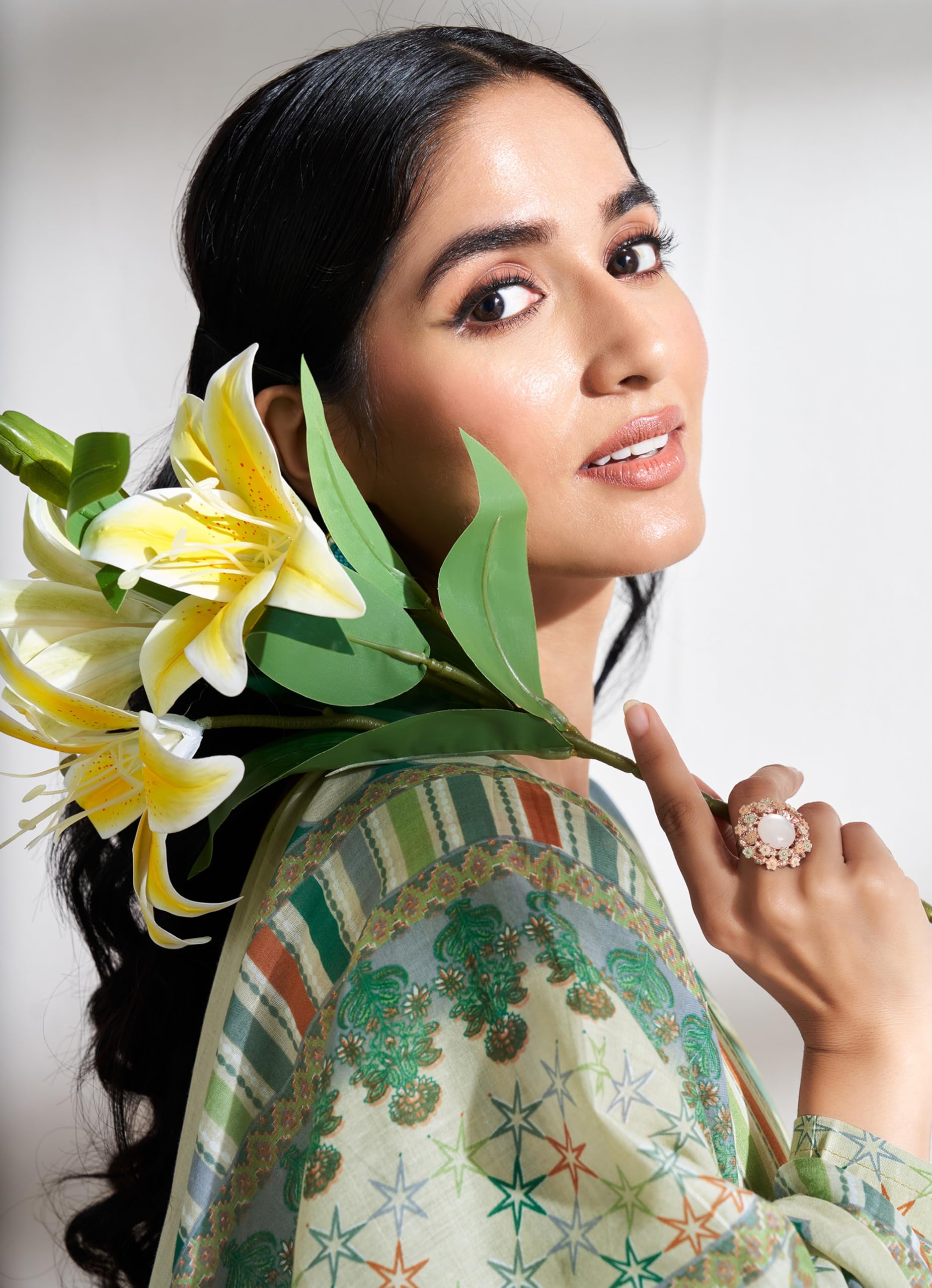DRAVINAM Trends Unstitched Women Suit Material – Viscose Cotton Digital Printed Embroidered Kameez, Cambric Cotton Plain Bottoms and Printed Dupatta