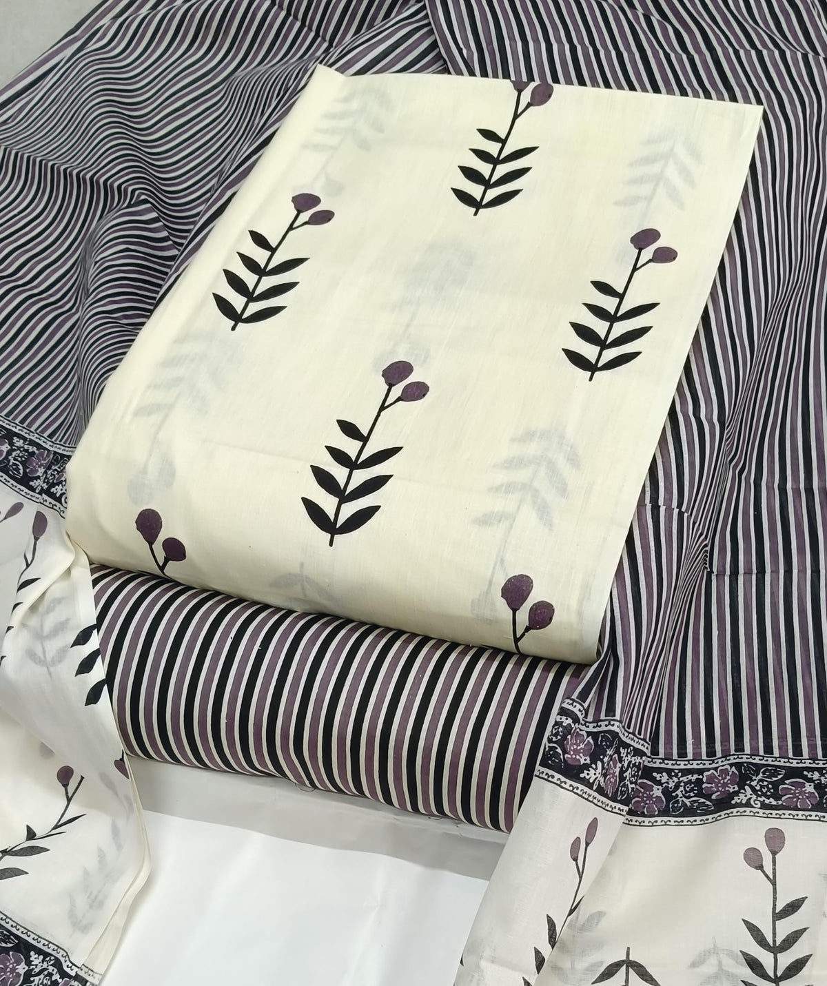 DRAVINAM Trends Jaipuri Print Cambric Cotton Unstitched Salwar Suit Dress Material for Women with Mulmul Cotton Dupatta