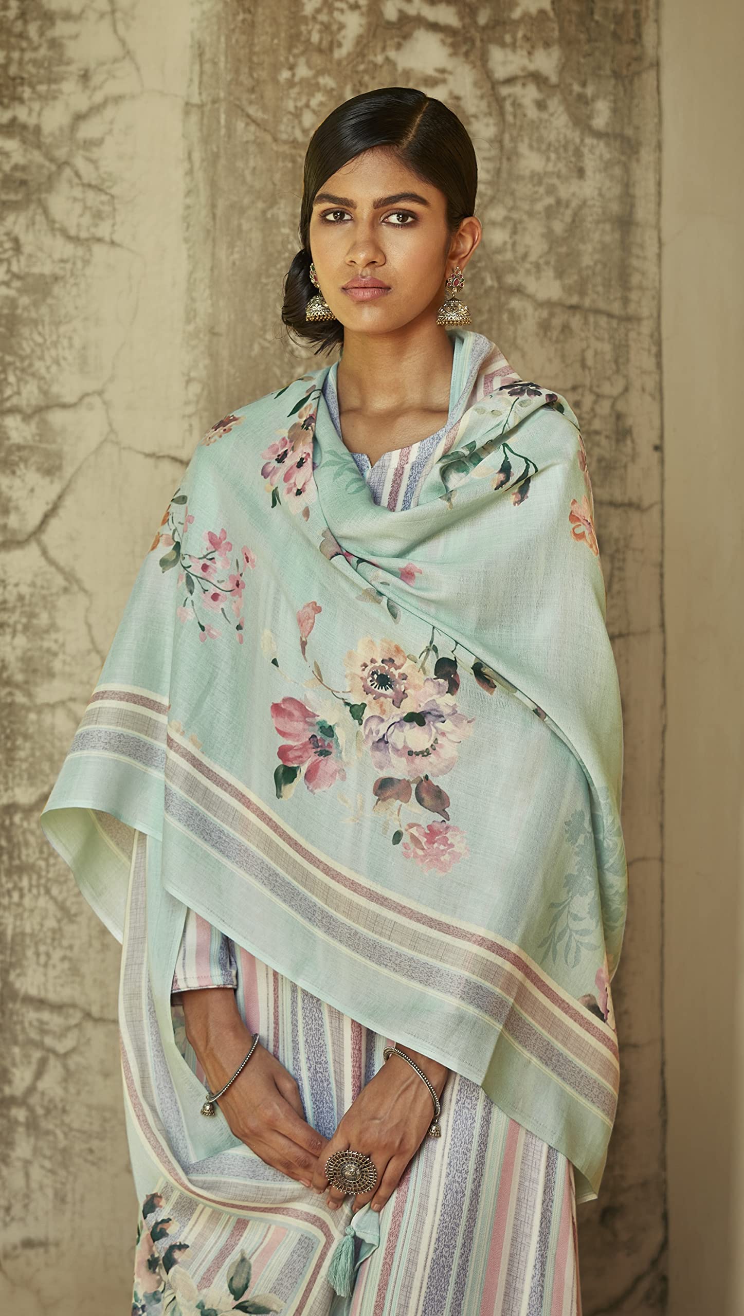 DRAVINAM Trends Women's Unstitched digital Print Embroidered Pure Woollen Pashmina Salwar Suit Dress Material with printed woolen shawl dupatta (Grey)