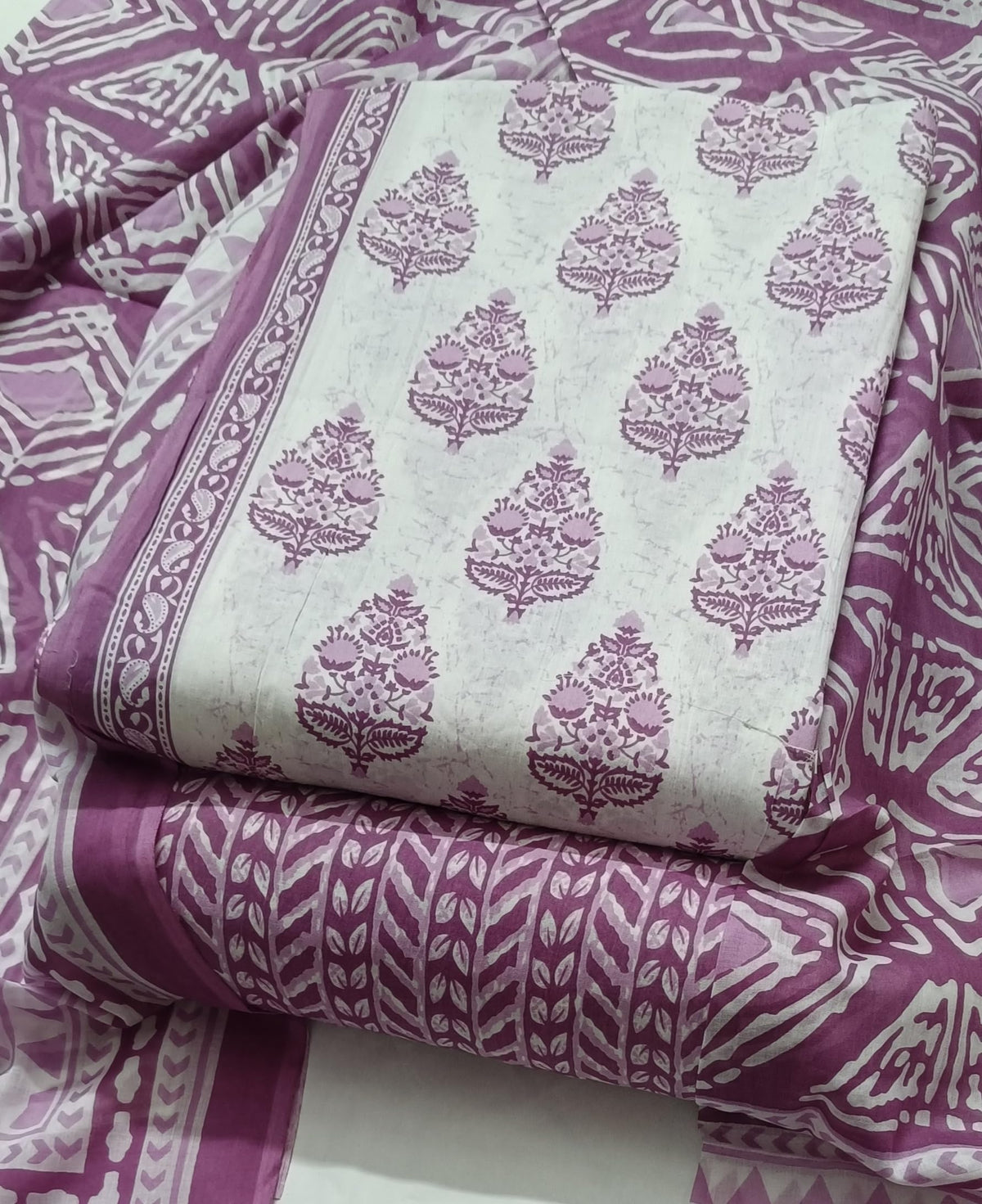 DRAVINAM Trends Jaipuri Print Cambric Cotton Unstitched Salwar Suit Dress Material for Women with Mulmul Cotton Dupatta