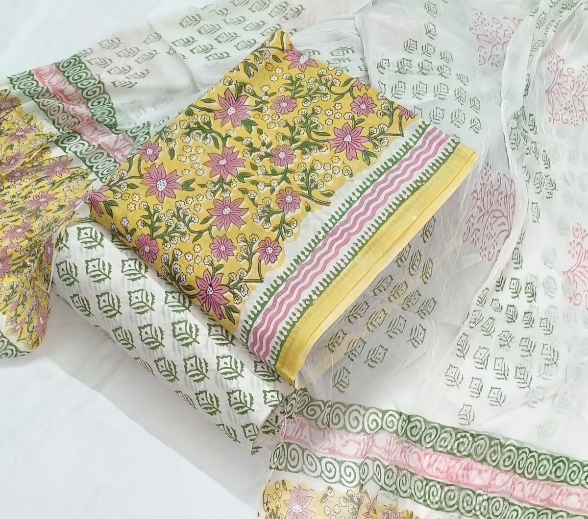 DRAVINAM Trends Hand Block Print Pure Cambric Cotton Unstitched Suit Material with Chiffon Hand Printed Dupatta