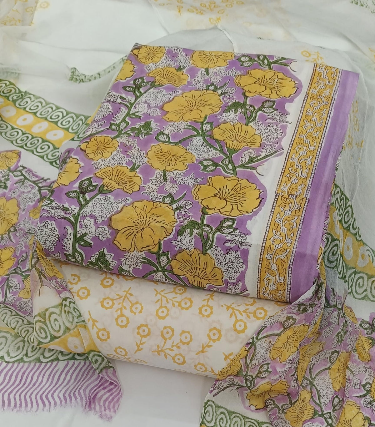 DRAVINAM Trends Hand Block Print Pure Cambric Cotton Unstitched Suit Material with Chiffon Hand Printed Dupatta
