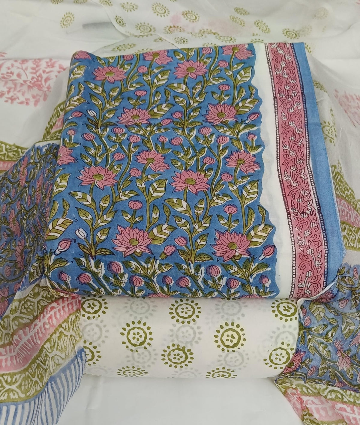 DRAVINAM Trends Hand Block Print Pure Cambric Cotton Unstitched Suit Material with Chiffon Hand Printed Dupatta