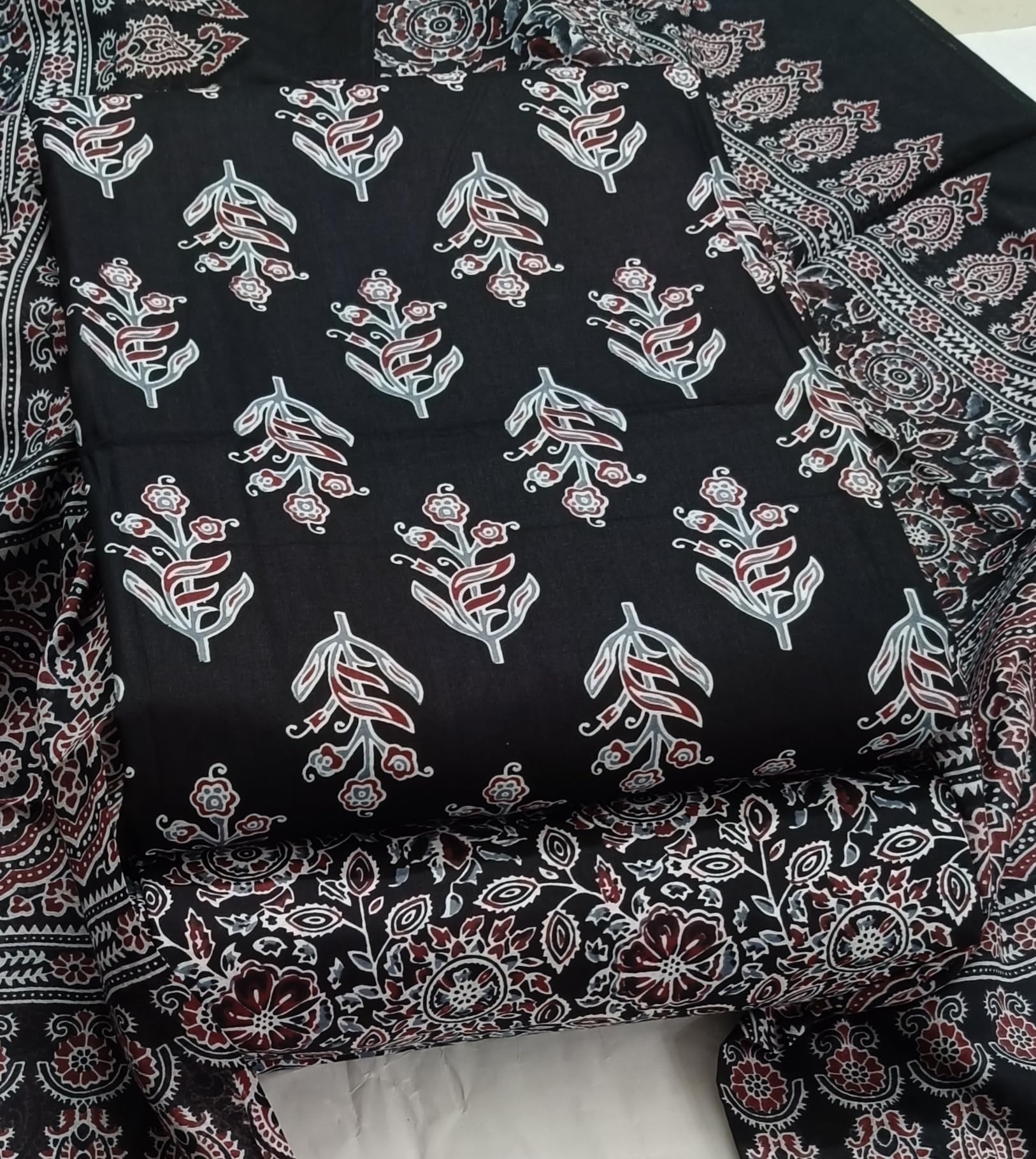 DRAVINAM Trends Jaipuri Print Cambric Cotton Unstitched Salwar Suit Dress Material for Women with Mulmul Cotton Dupatta