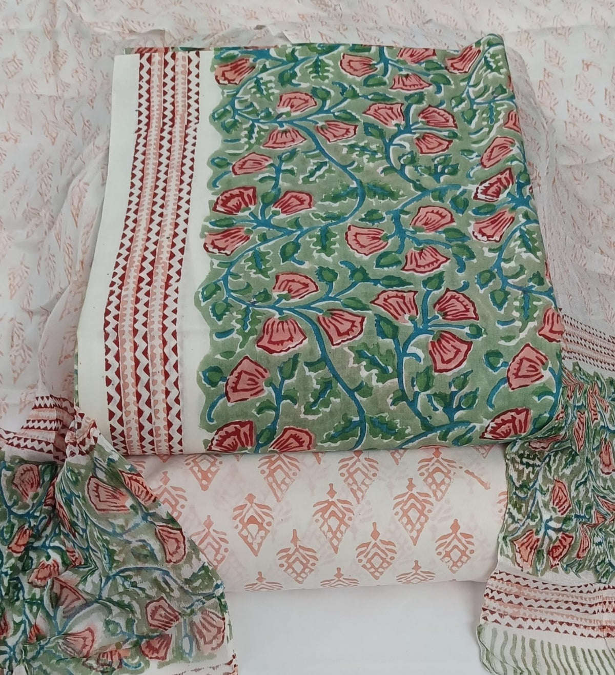 DRAVINAM Trends Hand Block Print Pure Cambric Cotton Unstitched Suit Material with Chiffon Hand Printed Dupatta