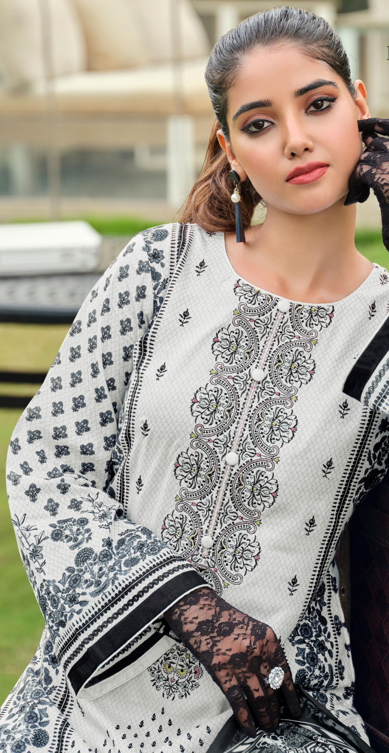 DRAVINAM Trends Women's Pure Karachi Lawn Cambric Digital Print with Pakistani Embroidery Unstitched Ladies Salwar Suit Dress Material with Lawn Cotton Dupatta