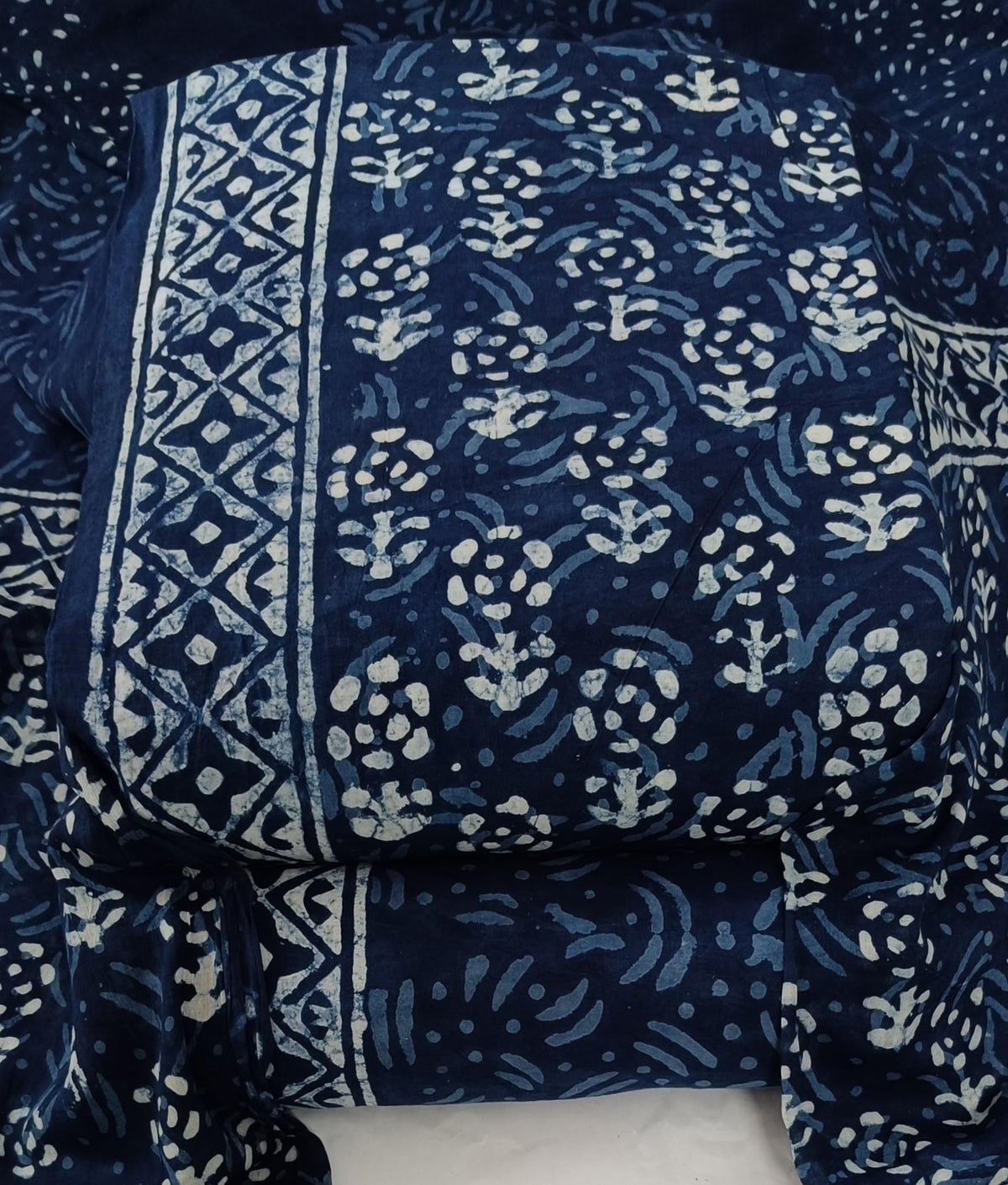 DRAVINAM Trends Hand Block Print Sanganeri Cambric Unstitched Cotton Suit Dress Material for Women with Mulmul Cotton Hand Printed Dupatta
