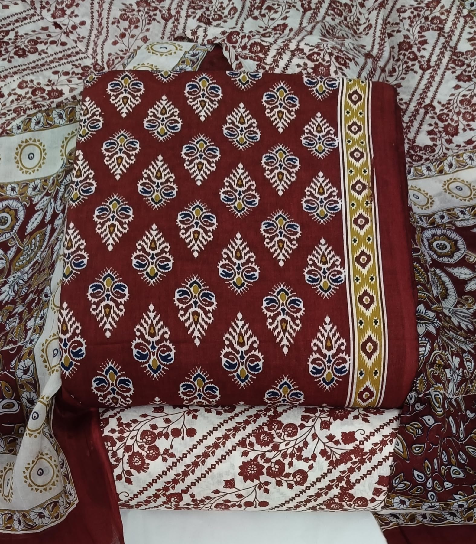 DRAVINAM Trends Jaipuri Print Cambric Cotton Unstitched Salwar Suit Dress Material for Women with Mulmul Cotton Dupatta