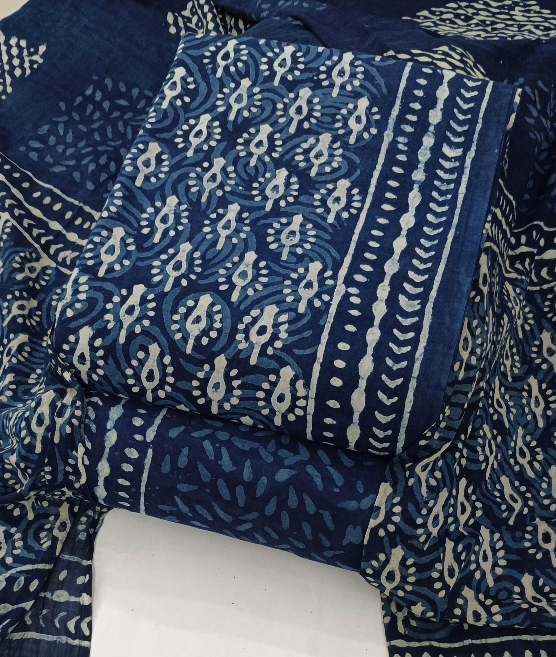 DRAVINAM Trends Hand Block Print Sanganeri Cambric Unstitched Cotton Suit Dress Material for Women with Mulmul Cotton Hand Printed Dupatta