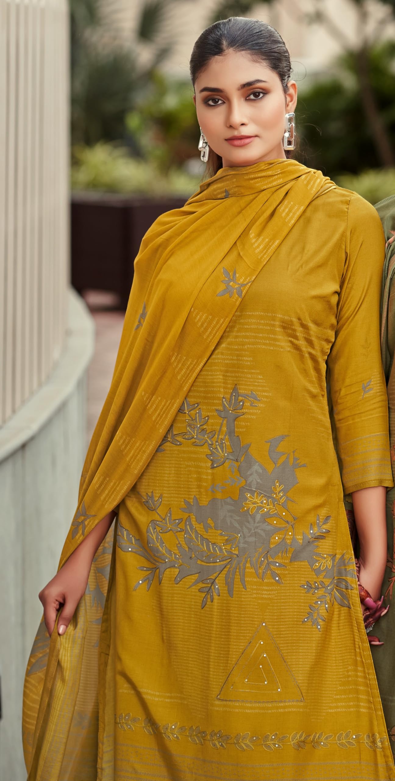 DRAVINAM Trends Unstitch Premium Viscose Bemberg Maslin Suit Dress Material II Pure Maslin Top Fabric with Aari work & Swaroski Detailing I Viscose Rayon Bottom I Digital Printed Maslin Dupatta