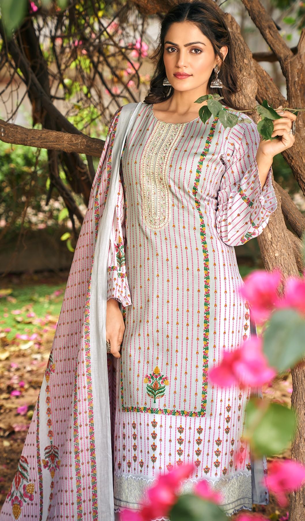 DRAVINAM Trends Unstitched Pure Lawn Camric Digital Print Neck and Daman Heavy Cutwork Embroidery Ladies Salwar suit Material with Lawn Cotton dupatta
