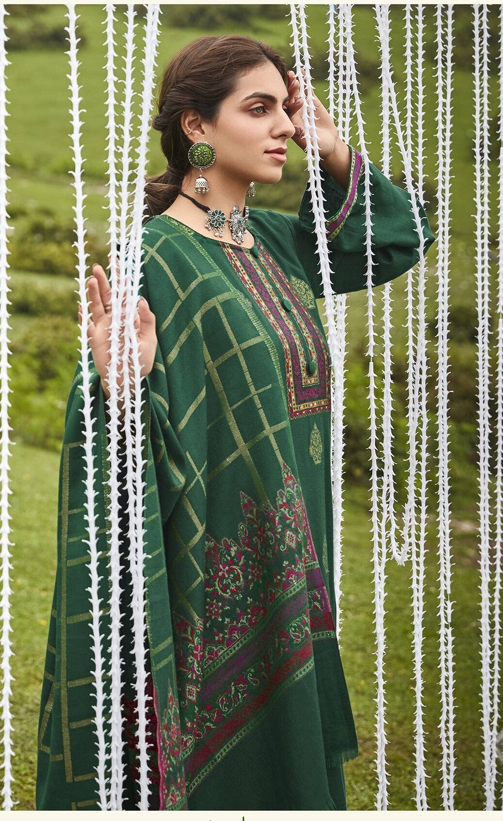 DRAVINAM Trends Women's Unstitched Kaani Weaving Woollen Pashmina Salwar Suit Dress Material with Pashmina Kani Weaving Pure Wool Shawl Dupatta (Free Size_Green)