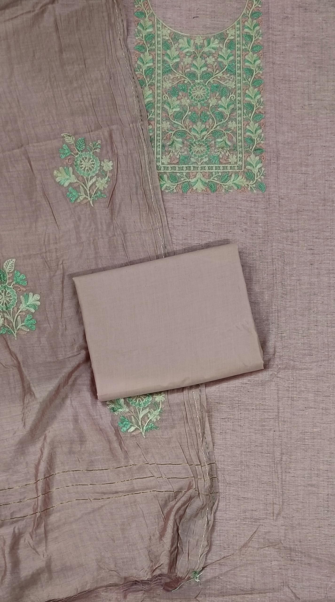 DRAVINAM Trends Embroidered Premium Cotton Unstitched Suit Dress Material for Women with Soft Silk Embroidered Dupatta