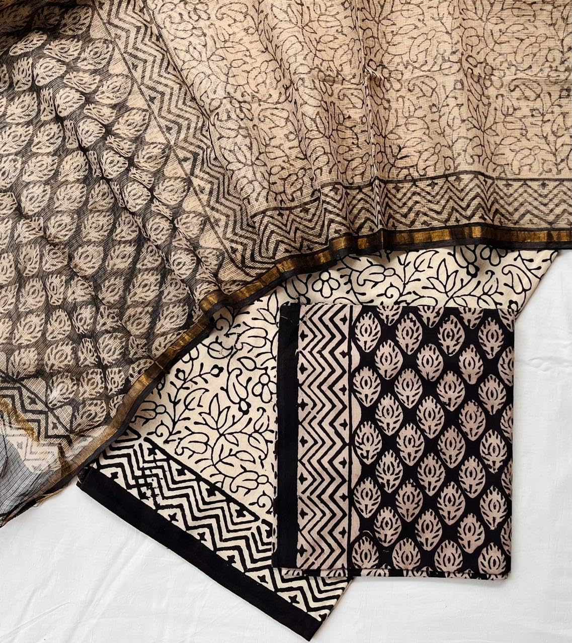 DRAVINAM Trends Sanganeri Hand Block Print Pure Cambric Unstitched Cotton Suit Dress Material with Kota Doriya Hand Printed Dupatta