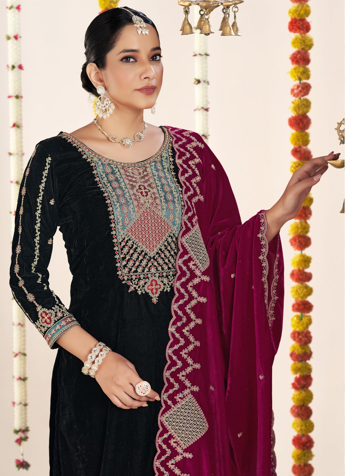 DRAVINAM Trends Women's Unstitch Premium Velvet Fancy Embroidery Winter Wear Salwar Suit Material With Unstitch Bottoms and Piping Dupatta