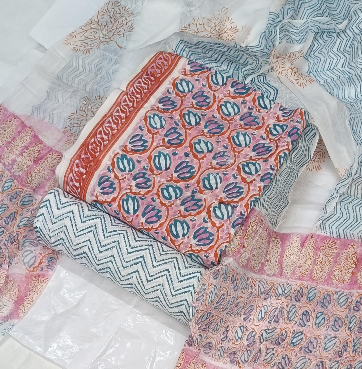 DRAVINAM Trends Hand Block Print Cambric Cotton Unstitched Salwar Suit Set for Women with Pure Chiffon Hand Printed Dupatta