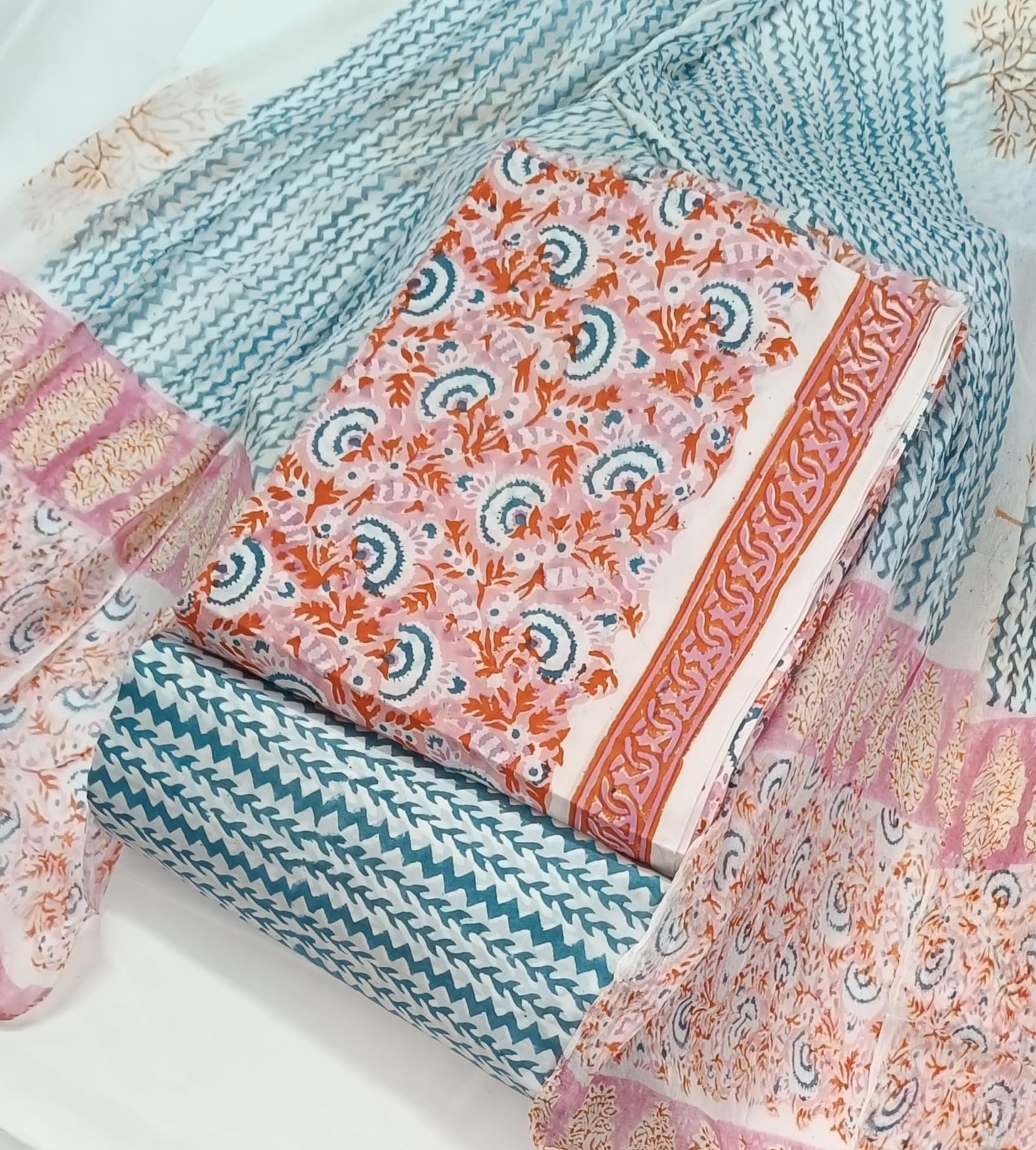 DRAVINAM Trends Hand Block Print Pure Cambric Cotton Unstitched Suit Material with Chiffon Hand Printed Dupatta