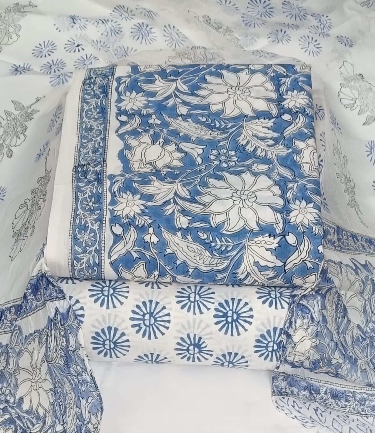 DRAVINAM Trends Hand Block Print Pure Cambric Cotton Unstitched Suit Material with Chiffon Hand Printed Dupatta