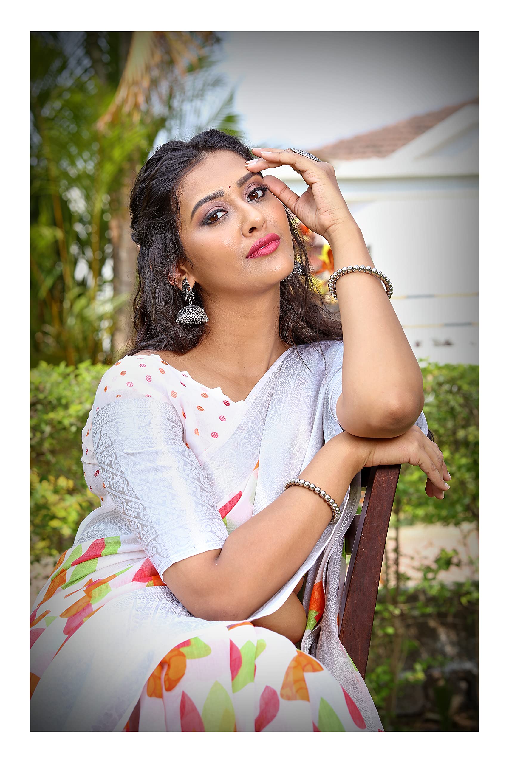 DRAVINAM Trends Women's Soft Pure Cotton Printed White Saree with Silver Jacquard Border and Unstitched Blouse Piece
