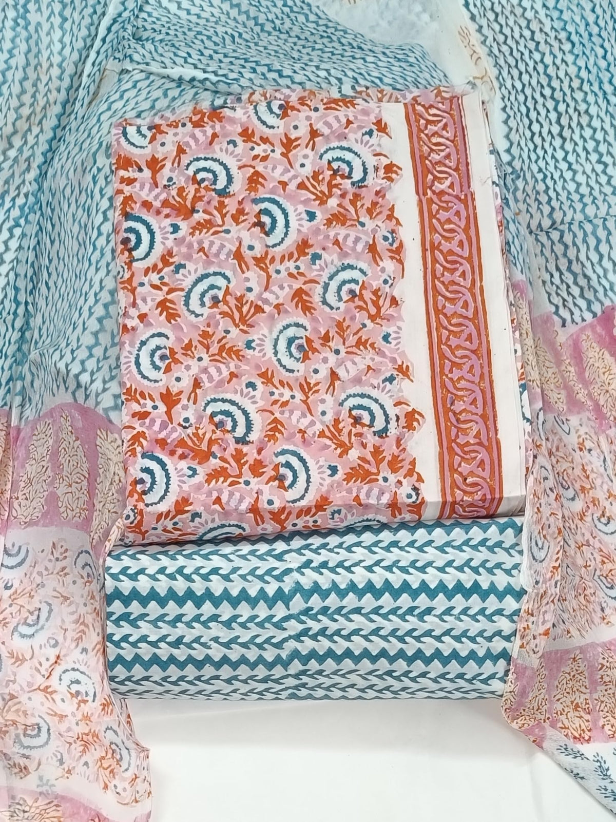 DRAVINAM Trends Hand Block Print Pure Cambric Cotton Unstitched Suit Material with Chiffon Hand Printed Dupatta