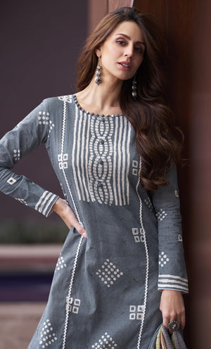 DRAVINAM Trends Women Pure Lawn Camric Digital Print Heavy Shifli Lace and Daman Heavy Embroidery Unstitched Suit Dress Material with Cotton Dupatta