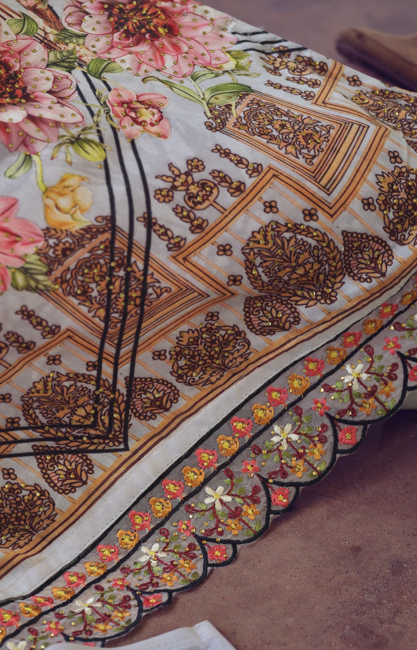 DRAVINAM Trends Unstitched Suit Material II Jam Cotton Pakistani Digital Printed Neck and Daman Embroidered Swaroski Work Kameez II Unstitched Bottoms II Cotton Maslin Dupatta