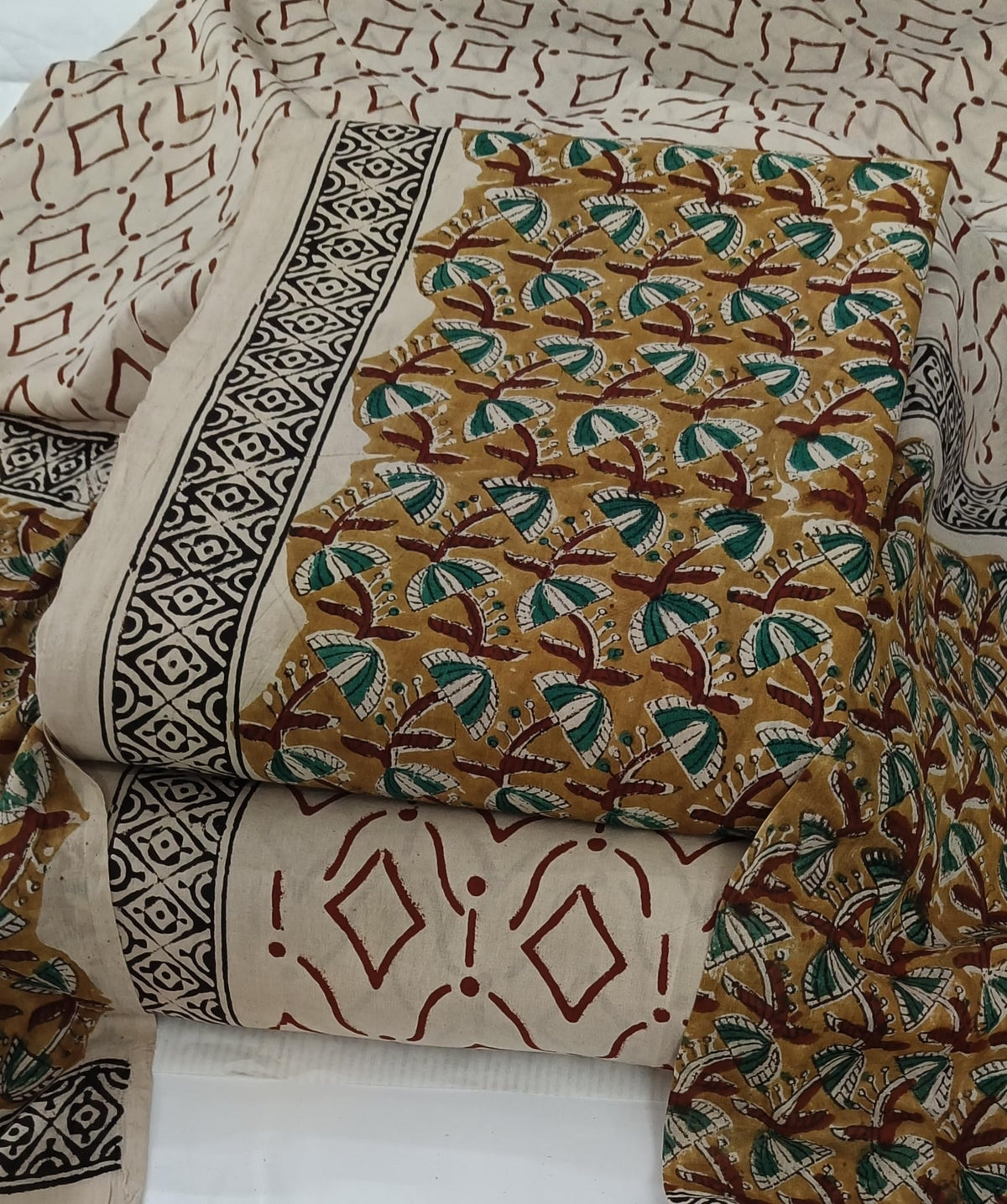 DRAVINAM Trends Women's Jaipuri Pure Cotton Handmade Floral Block Bagh Print Unstitched Dress Material Set with Dupatta (Top, Bottom, and Dupatta Fabric)