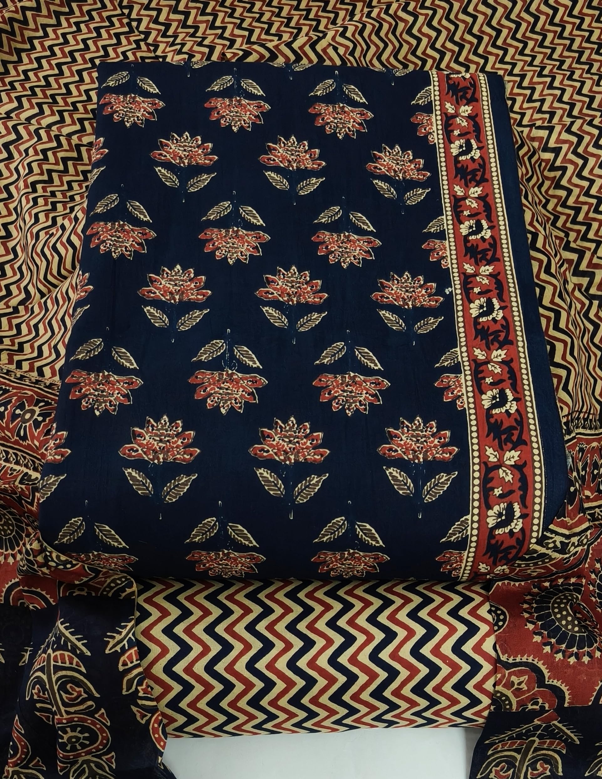 DRAVINAM Trends Jaipuri Print Cambric Cotton Unstitched Salwar Suit Dress Material for Women with Mulmul Cotton Dupatta