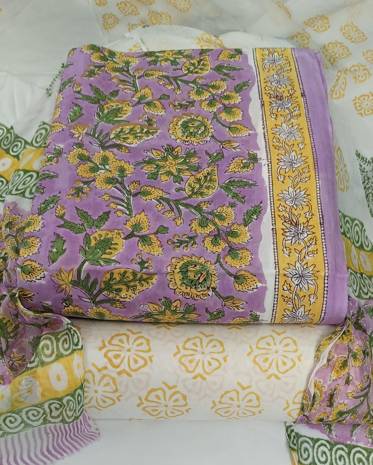 DRAVINAM Trends Hand Block Print Pure Cambric Cotton Unstitched Suit Material with Chiffon Hand Printed Dupatta