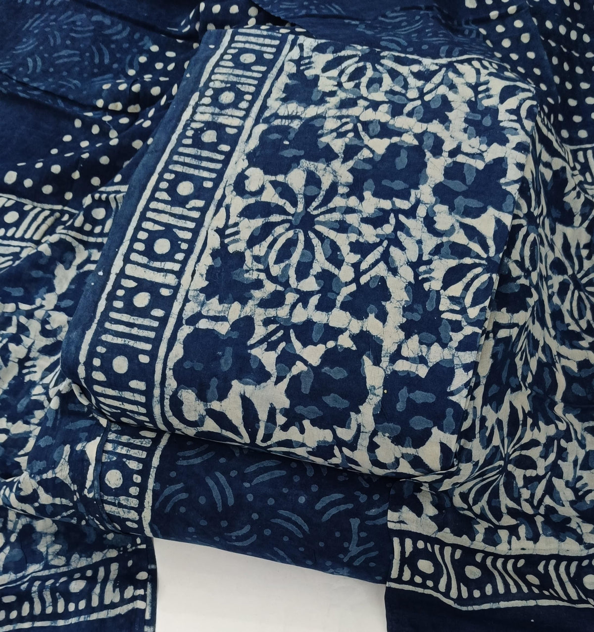 DRAVINAM Trends Hand Block Print Jaipuri Cambric Unstitched Cotton Suit Dress Material for Women with Mulmul Cotton Hand Printed Dupatta