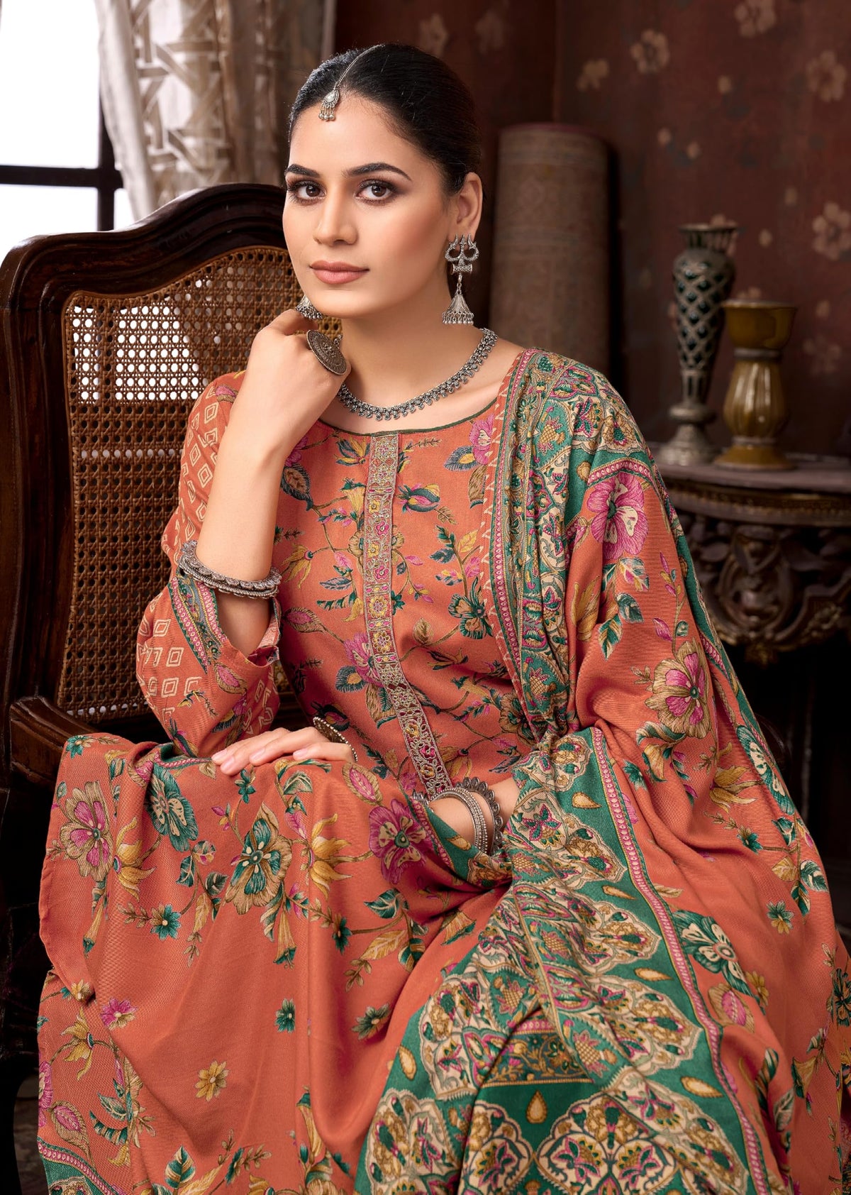 DRAVINAM Trends Women's Winter Wear Unstitched Discharge Print Embroidered Woollen Viscose Pashmina Salwar Suit Dress Material with Pashmina Printed Shawl Dupatta