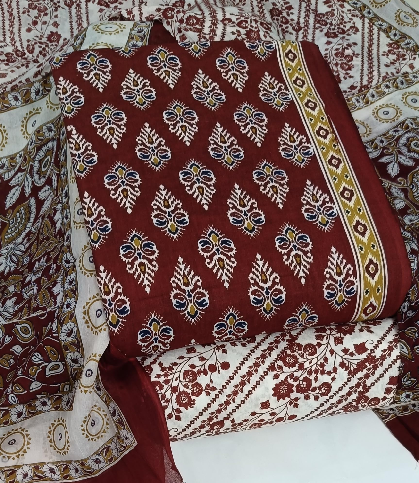 DRAVINAM Trends Jaipuri Print Cambric Cotton Unstitched Salwar Suit Dress Material for Women with Mulmul Cotton Dupatta