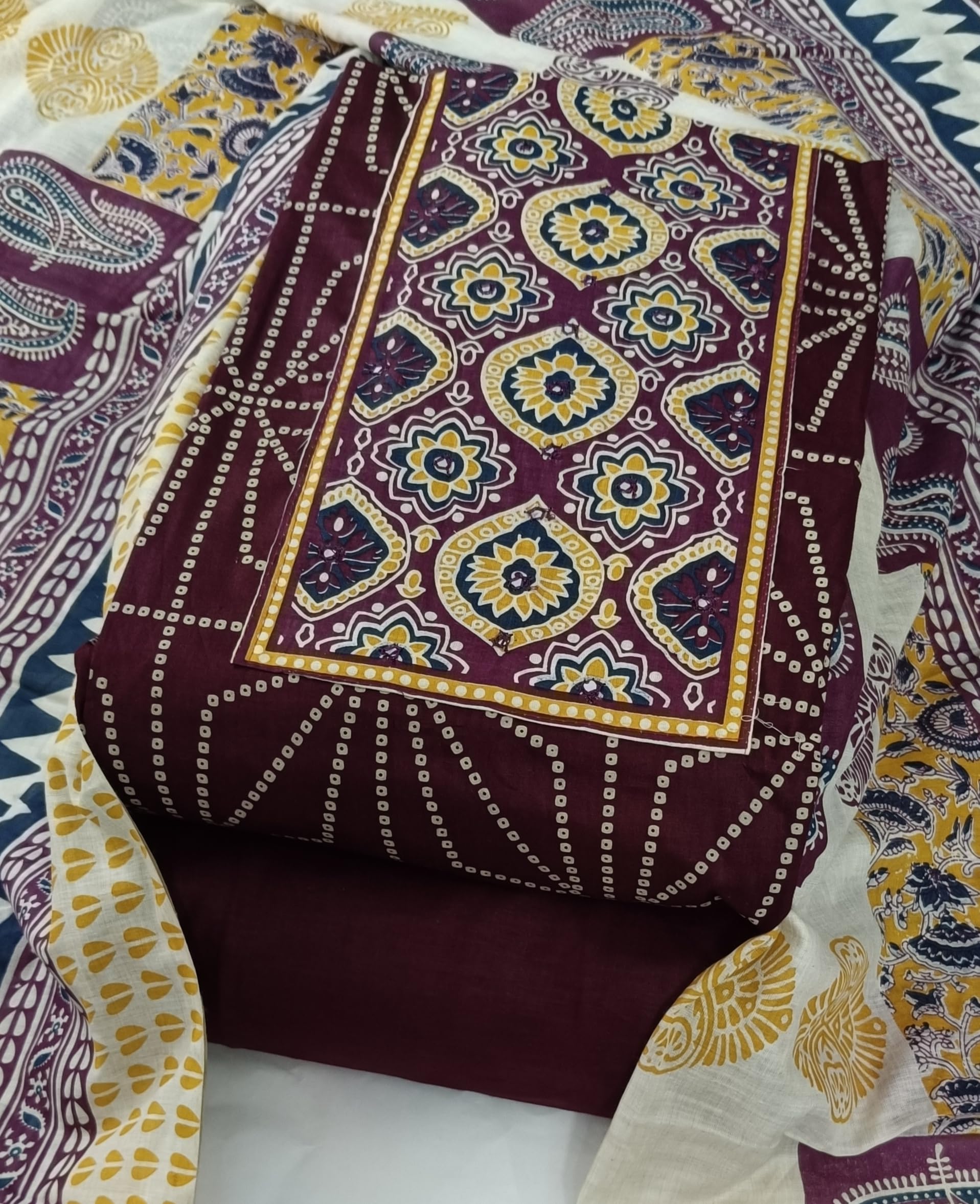 DRAVINAM Trends Women's Cambric Cotton Dress Material | Unstitch Kalamkari Printed Suit Set with Cotton Dupatta