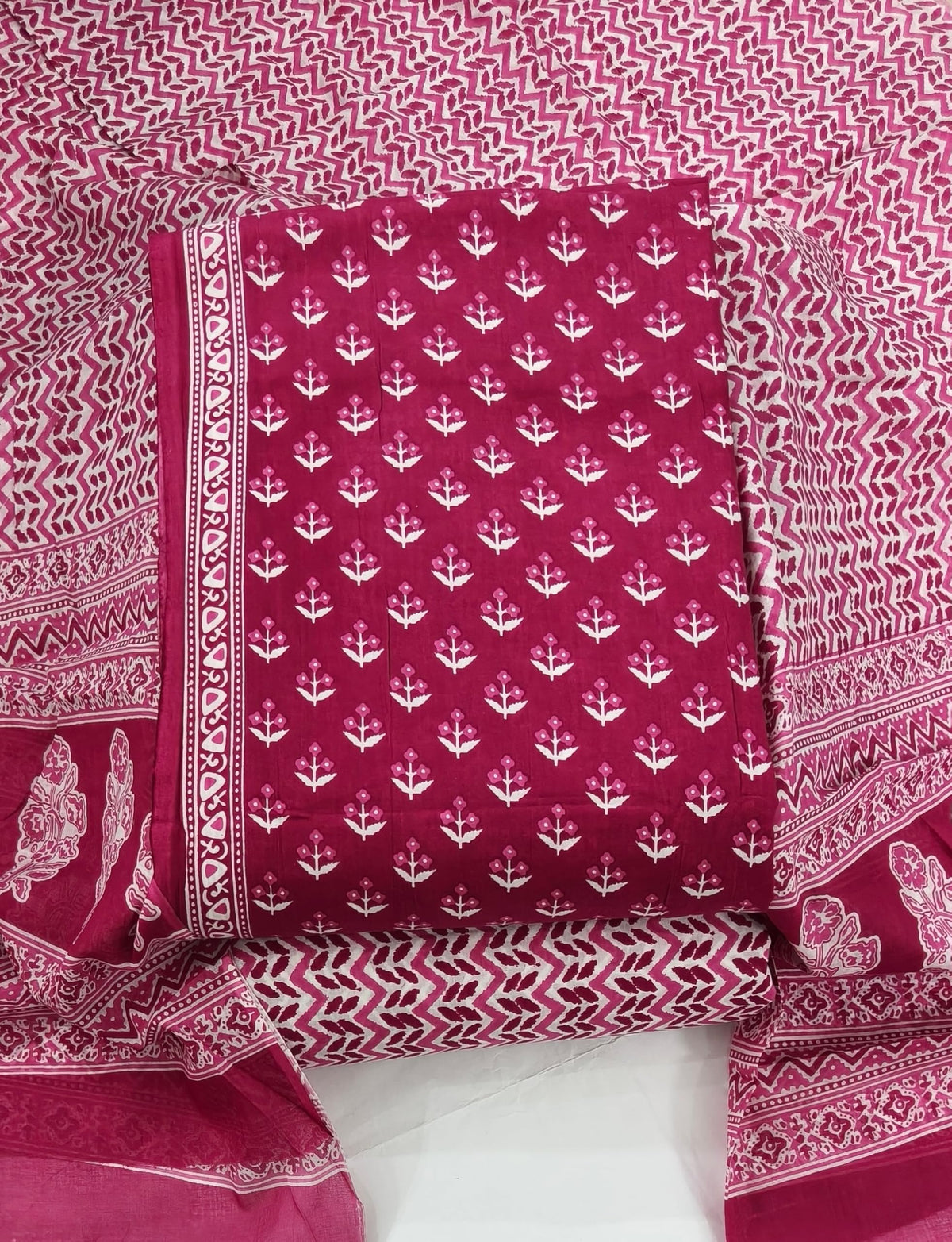 DRAVINAM Trends Jaipuri Print Cambric Cotton Unstitched Salwar Suit Dress Material for Women with Mulmul Cotton Dupatta