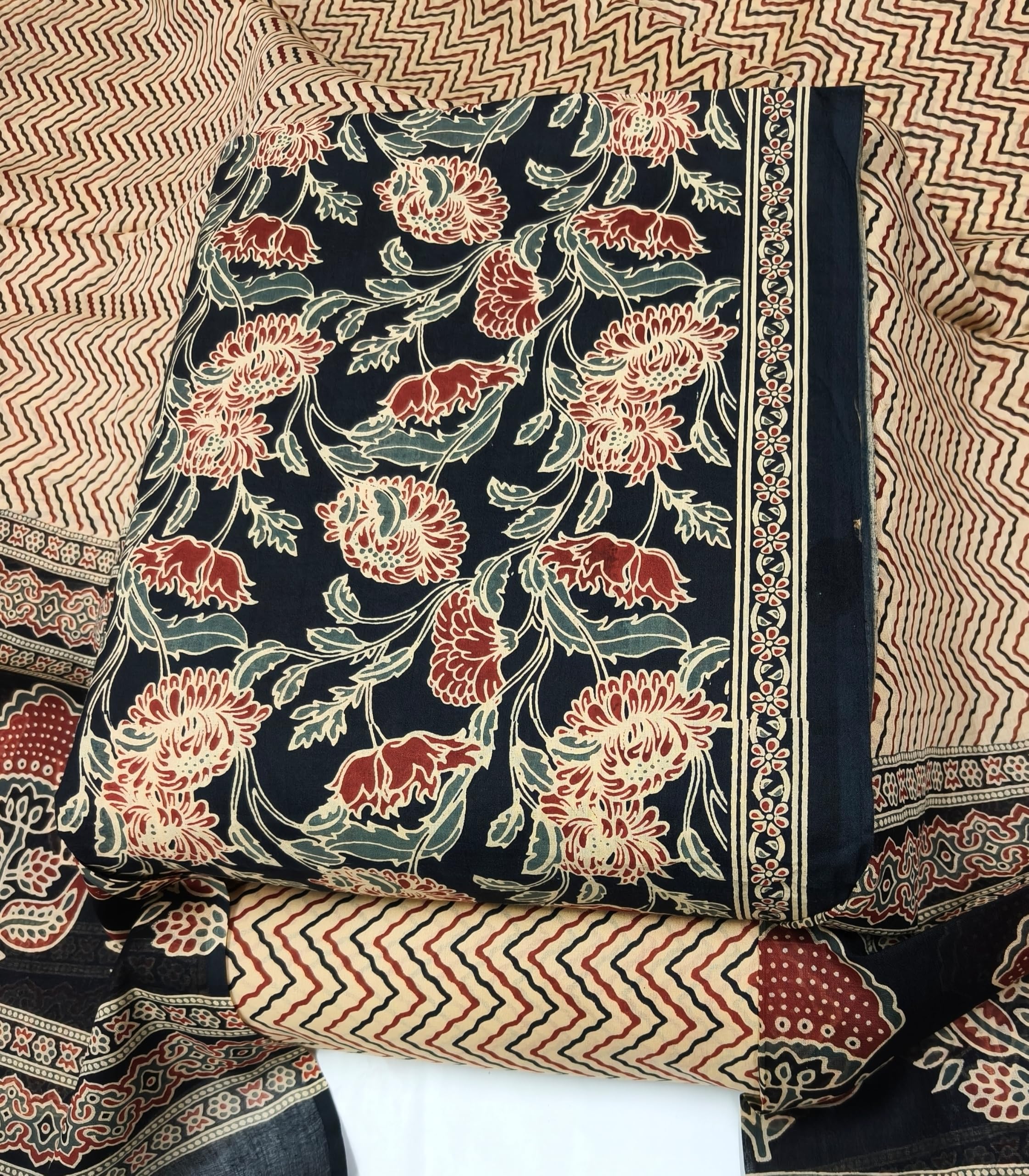 DRAVINAM Trends Jaipuri Print Cambric Cotton Unstitched Salwar Suit Dress Material for Women with Mulmul Cotton Dupatta