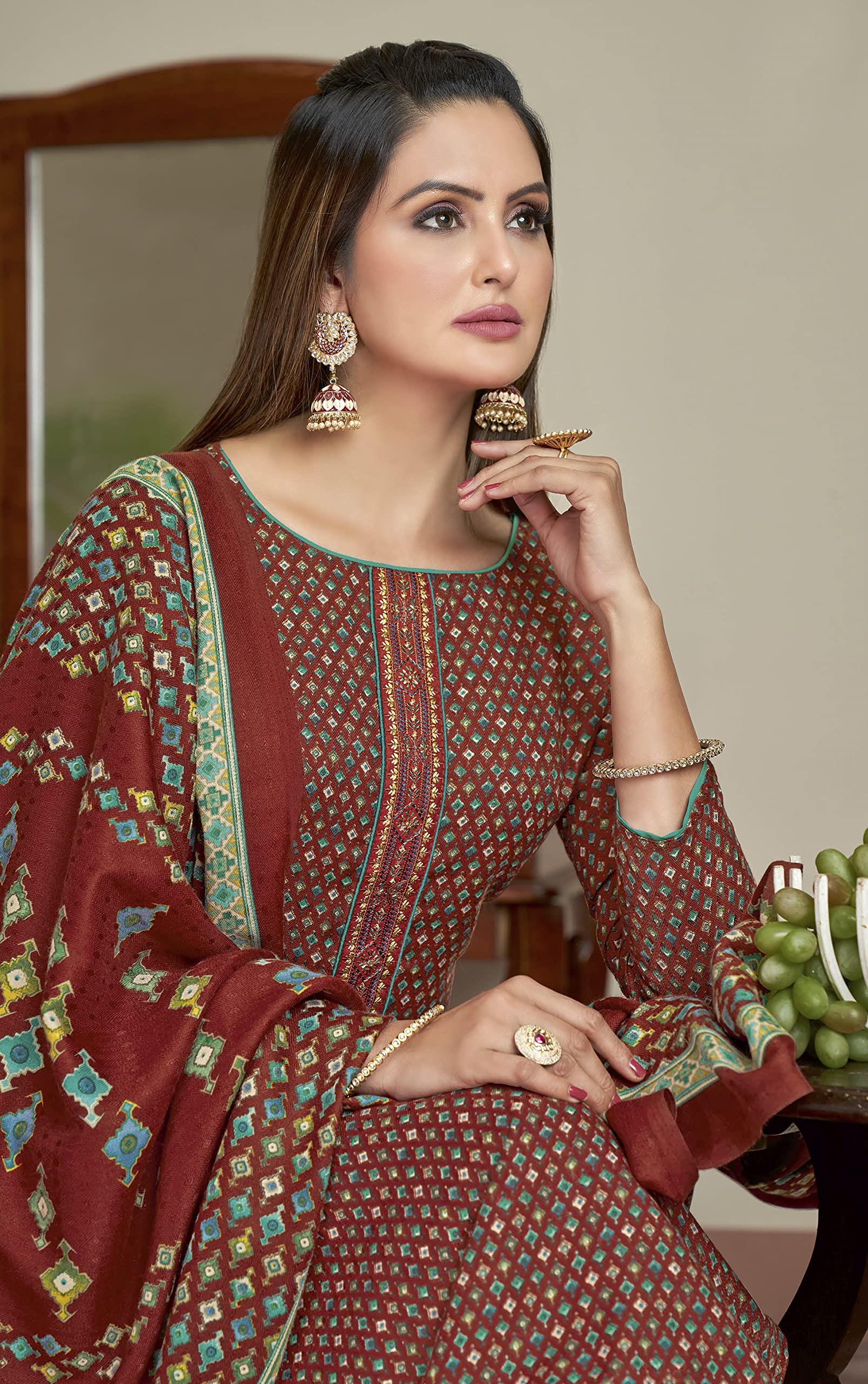 DRAVINAM Trends Women's Unstitched dobby Print Woollen Pashmina Salwar Suit Dress Material with Embroiderywork and Pashmina Printed Shawl Dupatta (Free Size_Green)