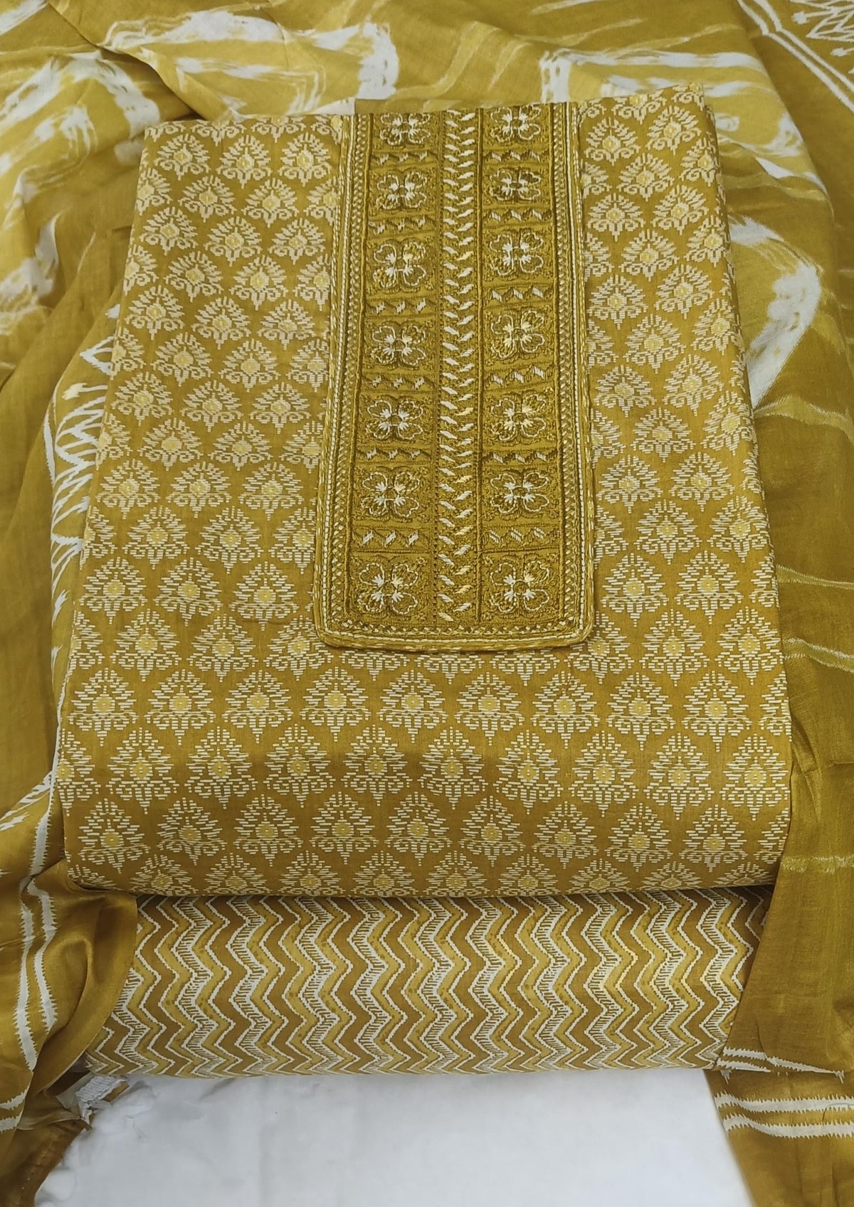 DRAVINAM Trends Women's Premium Cotton Jaipuri Printed Embroidered and Hand Work Unstitched Salwar Suit Dress Material with Mulmul Cotton Dupatta