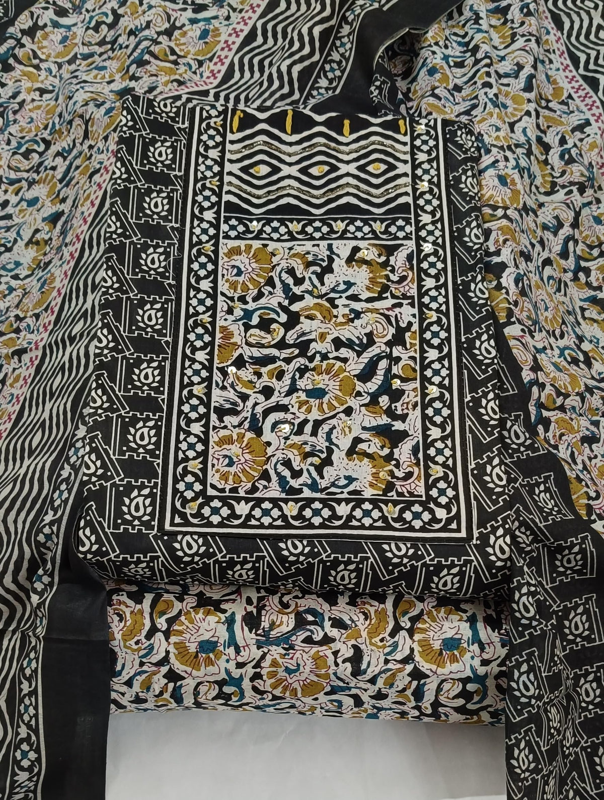DRAVINAM Trends Women's Cambric Cotton Dress Material | Unstitch Kalamkari Printed Suit Set with Cotton Dupatta